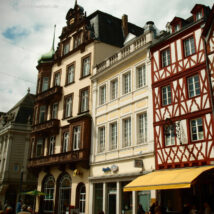 Trier Haupt Markt mit Fachwerk Häusern